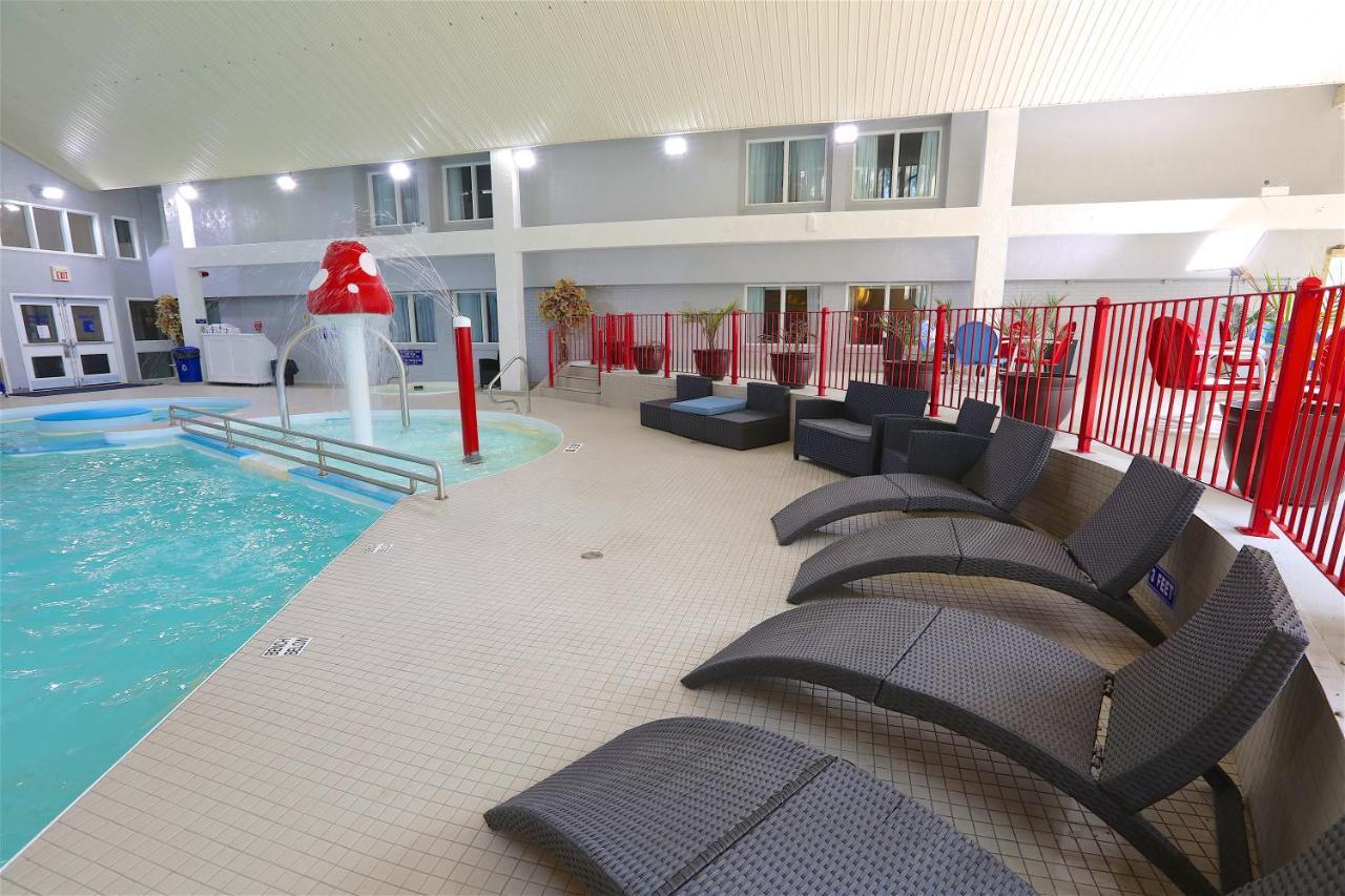 Medicine Hat Inn & Suites Екстер'єр фото