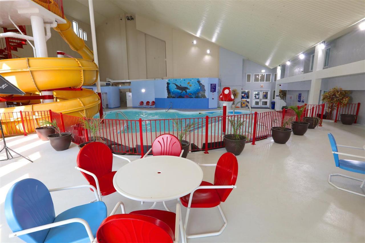 Medicine Hat Inn & Suites Екстер'єр фото