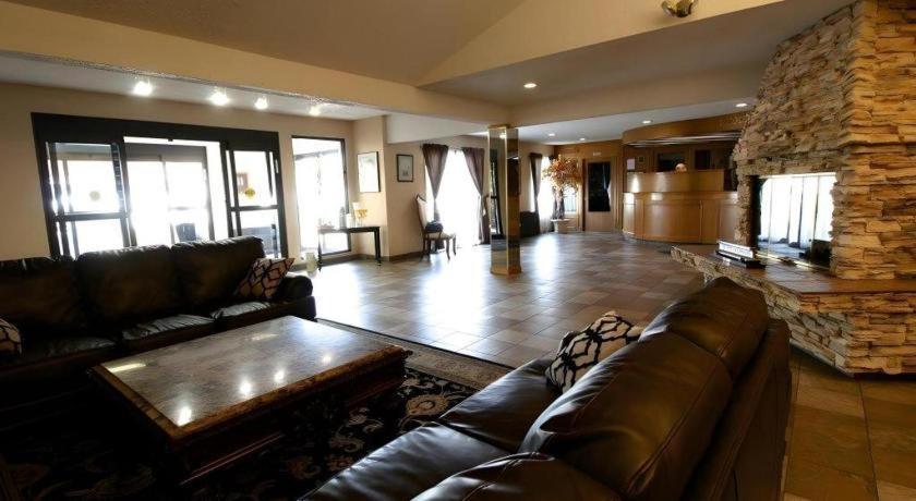 Medicine Hat Inn & Suites Екстер'єр фото