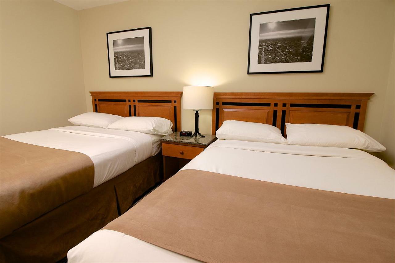 Medicine Hat Inn & Suites Екстер'єр фото
